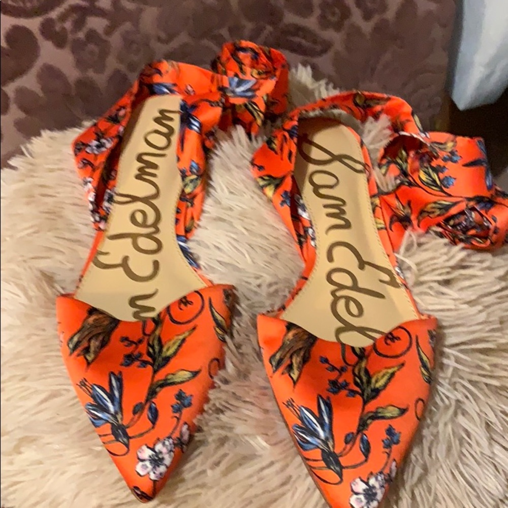 Sam Edelman Silk flats with gorgeous pattern.